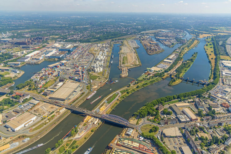 Luftaufnahme des Duisburger Hafen Bild: duisport/Hans Blossey