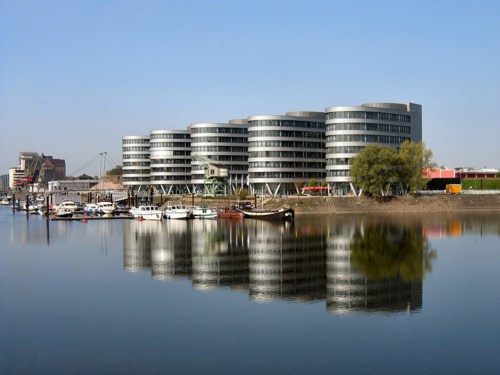 Duisburg Innenhafen
Bild: Pixabay