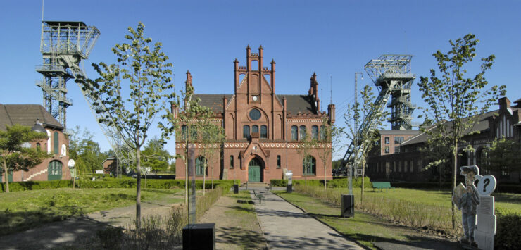 Ehrenhof mit Alter Verwaltung Bild: LWL-Museen für Industriekultur / Annette Hudemann