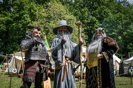 Gandalf und die Zwerge freuen sich auf die Tolkien Tage 2022; Foto: Stefan Claasen