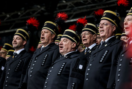 Traditionell wird das Steigerlied gesungen, Foto: Sven Lorenz