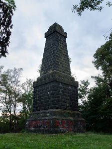 Der Bismarckturm auf der Spitze des Mechtenberges