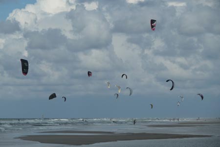 Kitesurfen am Strand von Texel, Foto: Gosse Kruger