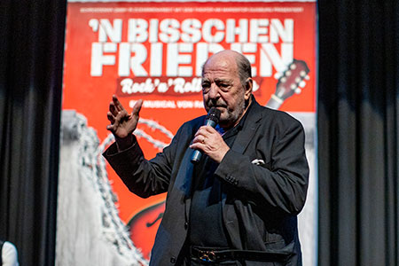 Ralph Siegel auf der Bühne, Foto: Christoph Reichwein