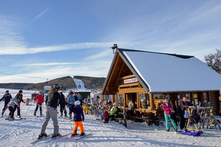 Gemütliche Stimmung in der Ski-Hütte, Foto: Skigebiet Willingen