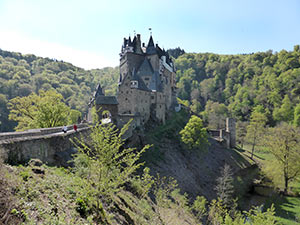 Burg Eltz am Traumpfad
