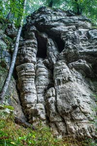 Höhle, Außenansicht, Foto: Schuetz mediendesign