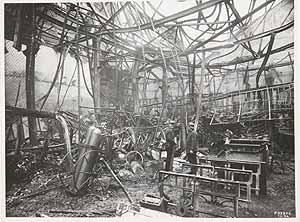 1943/1944: Schäden im Werk durch Luftangriffe
