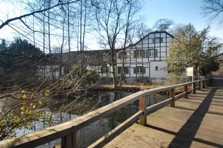 Der Park um die St. Antony-Hütte und der Hüttenteich sind heute öffentlich zugänglich und ergänzen das Ensemble aus Museum, Industriearchäologischem Park und Erlebnis-Spielplatz. Bild: LVR-Industriemuseum