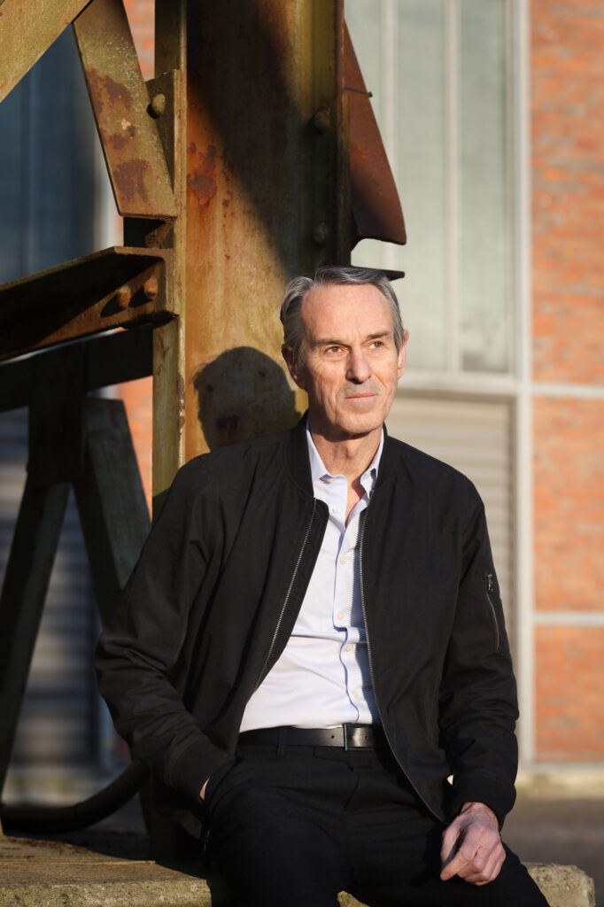 Intendant Ivo Van Hove: Der international bekannte Theater- und Opernregisseur Ivo Van Hove übernimmt die kommende Intendanz von drei Jahren auf der „Ruhrtriennale 2024 – Festival der Künste“
(Foto: Thomas Berns, Ruhrtriennale)