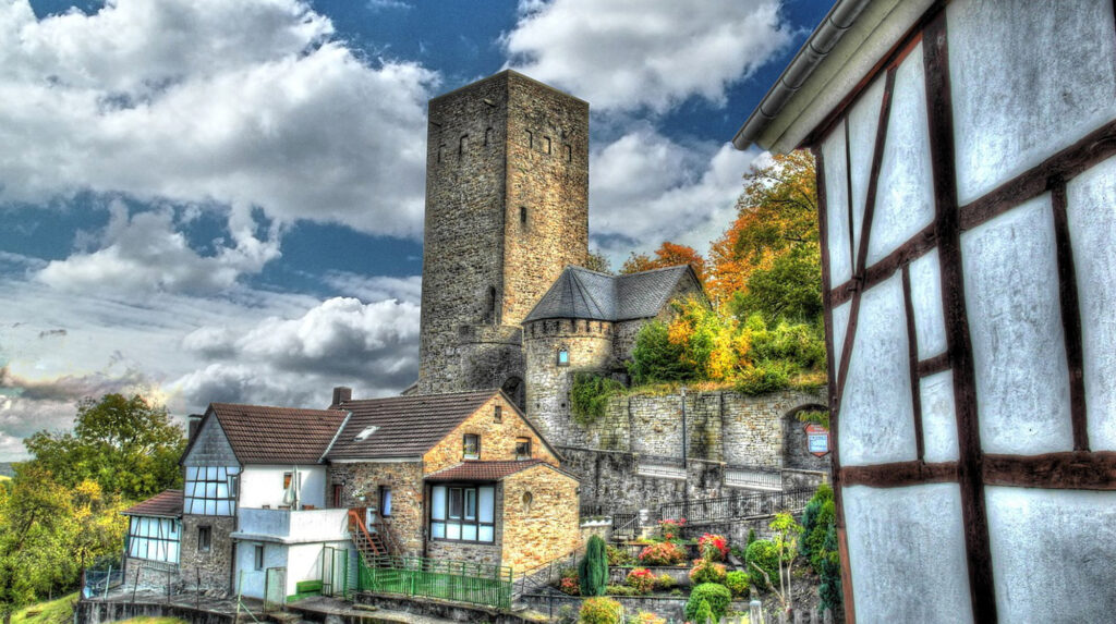 Burg Blankenstein 
Bild: Pixabay