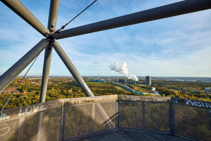 Tetraeder Bottrop Nahansicht Bild: Ruhr Tourismus GmbH, OLFF APPOLD www.olffappold.com